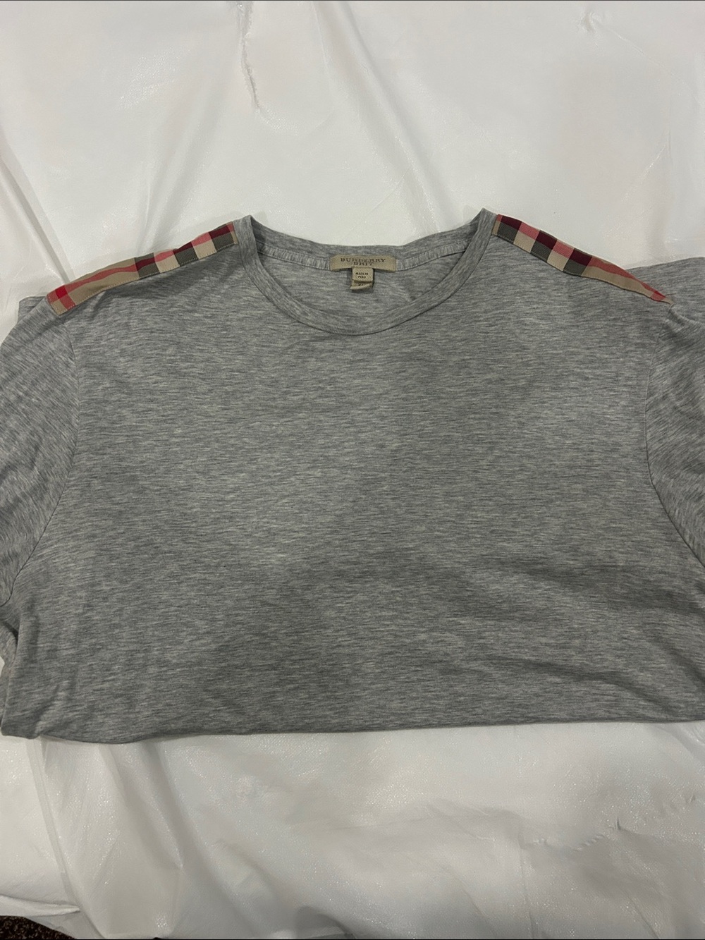 Burberry Gray Crew Neck T-Shirt with Signature Plaid Shoulder size XL